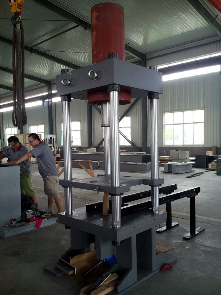 2000KN΢�C(j��)�����Һ�ŷ����ɉ���ԇ�C(j��)